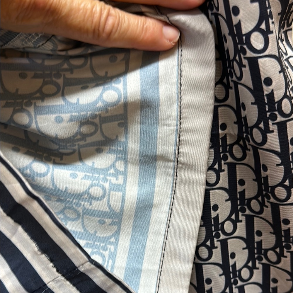 Stylish Black and White Patterned Men Shorts - Picture 9 of 9